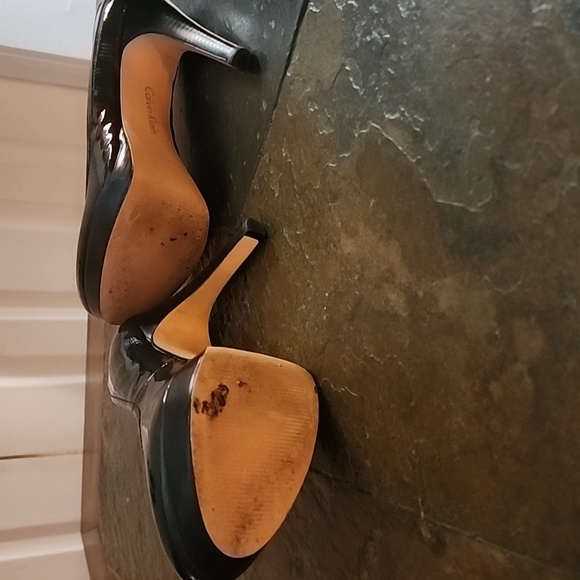 Calvin Klein Kendall platform heels. Size: 7 - Picture 4 of 9